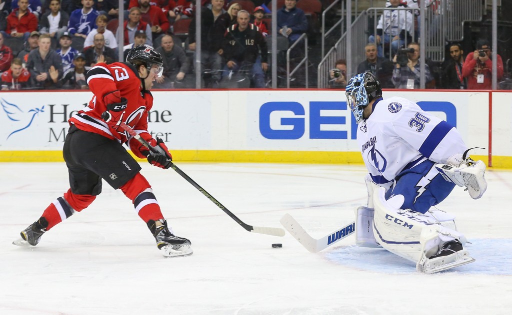 Canadiens Sign Bobby Farnham