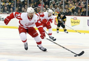 Feb 19, 2017; Pittsburgh, PA, USA; Detroit Red Wings center <a rel=
