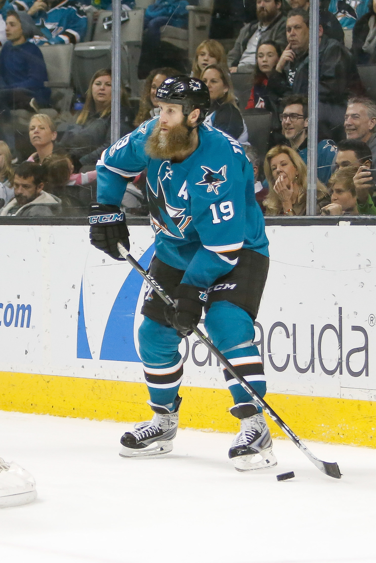 Joe Thornton skating with Sharks teammates again, but his status for the  playoffs remains uncertain - The Athletic