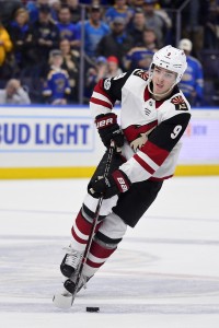 Nov 9, 2017; St. Louis, MO, USA; Arizona Coyotes center Clayton Keller (9) handles the puck during shootouts against the St. Louis Blues at Scottrade Center. Mandatory Credit: Jeff Curry-USA TODAY Sports