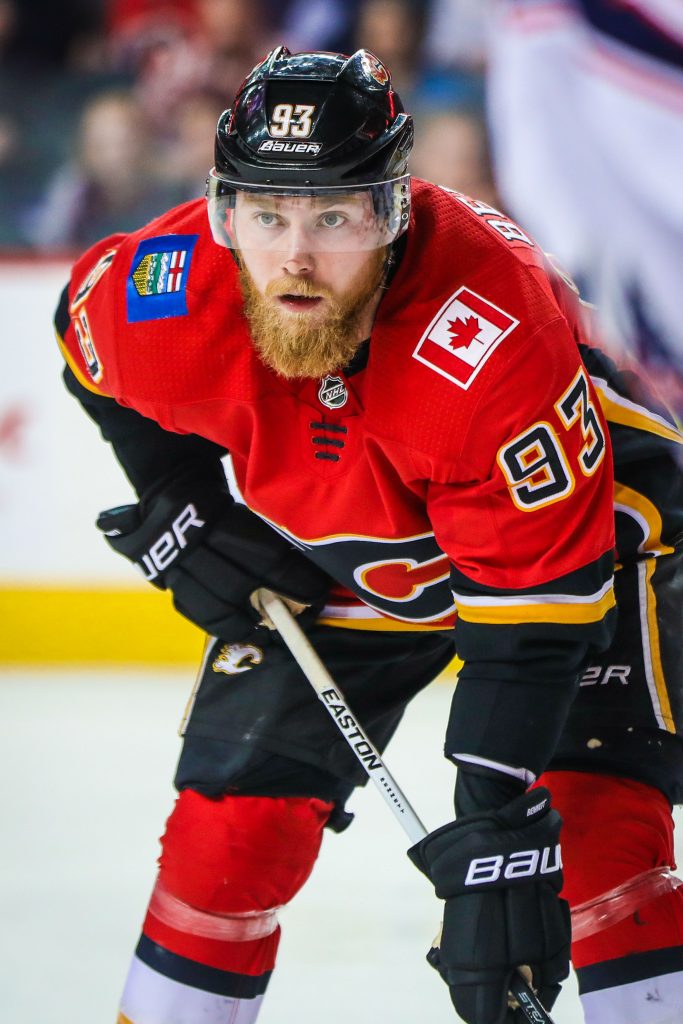 Calgary Flames Sign Sam Bennett