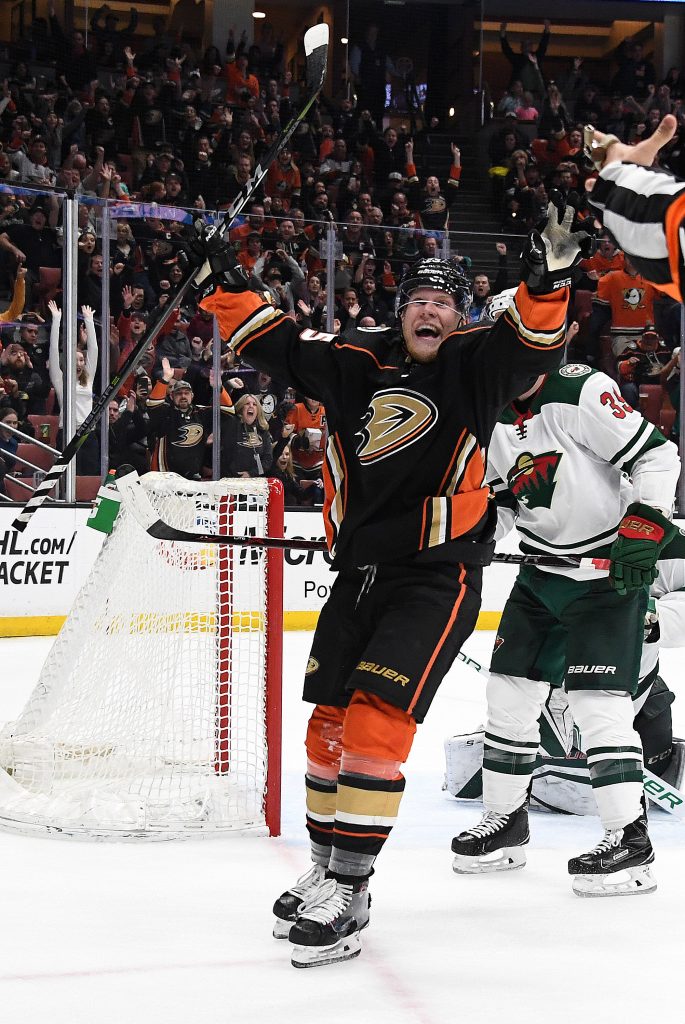 Anaheim Ducks Re-Sign Ondrej Kase To Three-Year Deal