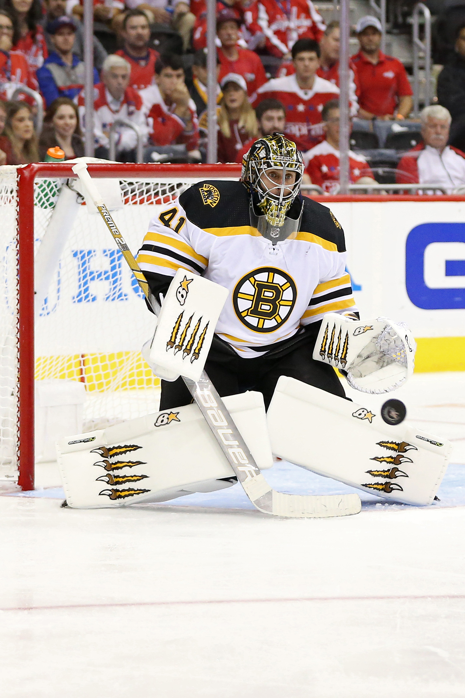 Boston Bruins Extend Jaroslav Halak 