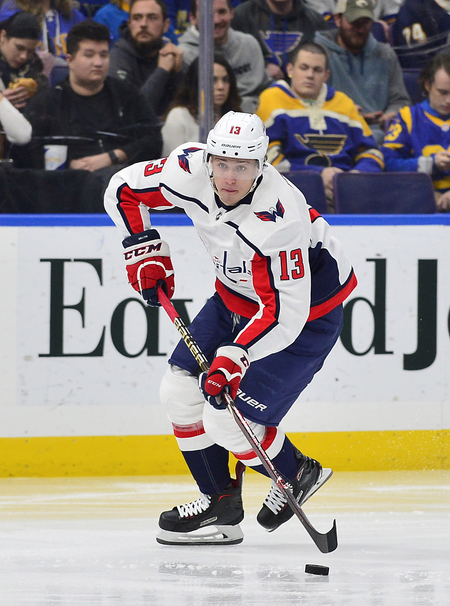 Jakub Vrana signs two-year contract with Capitals