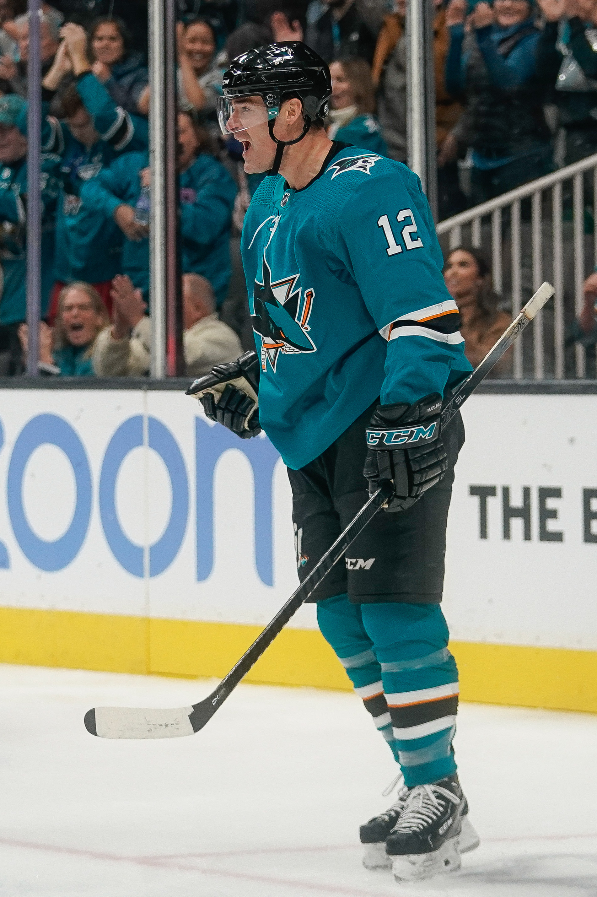 San Jose Sharks trade forward Patrick Marleau to Pittsburgh Penguins for  '21 3rd round draft pick