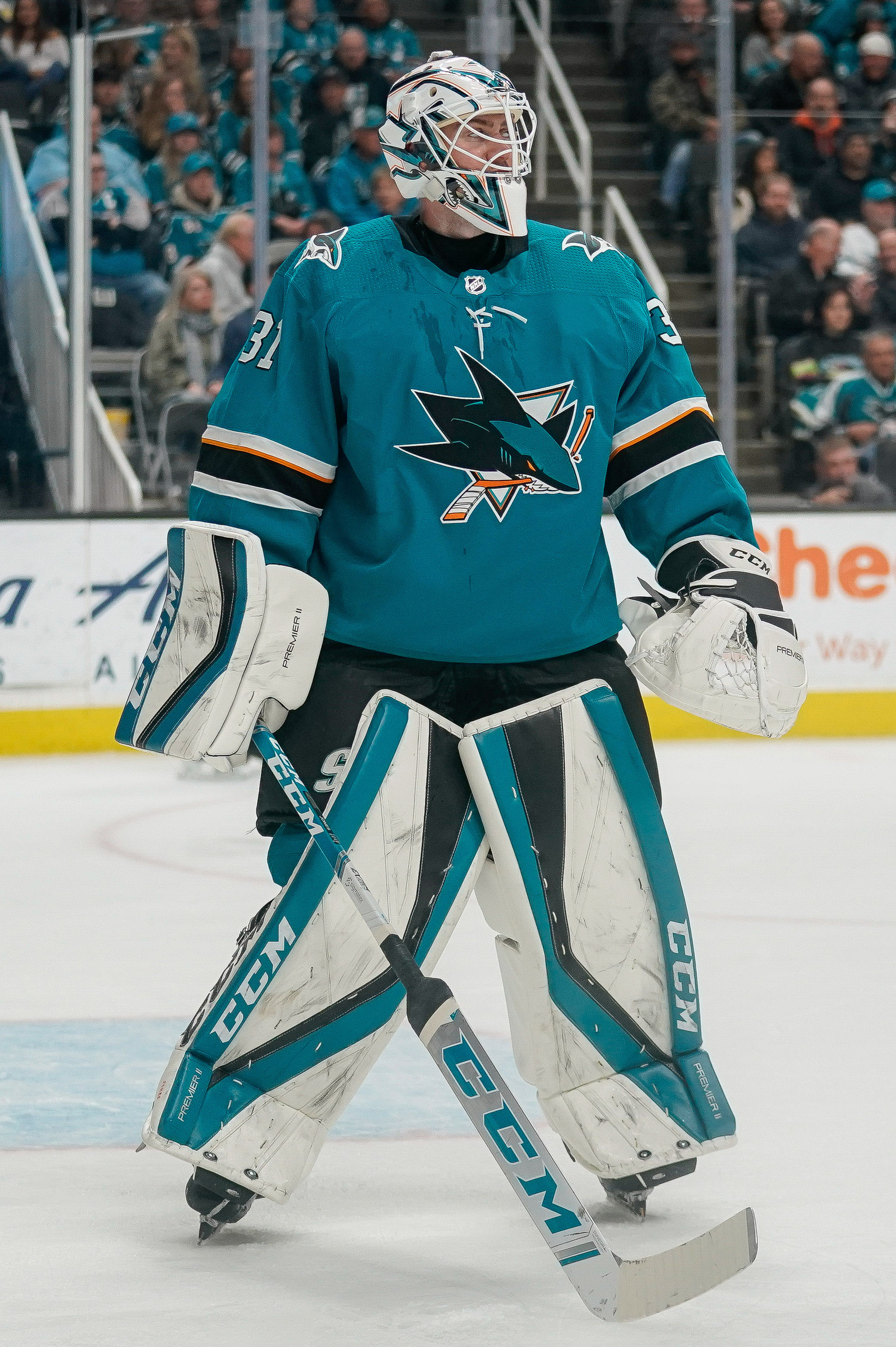 San Jose Sharks: What should the team do with Martin Jones?