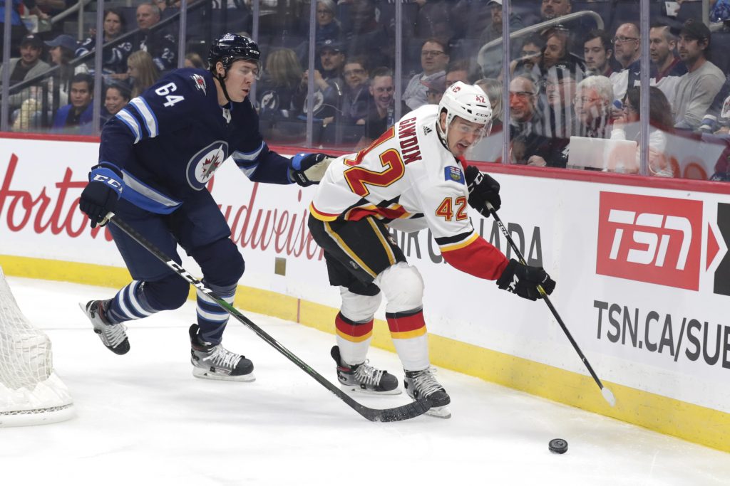 Calgary Flames Re-Sign Glenn Gawdin