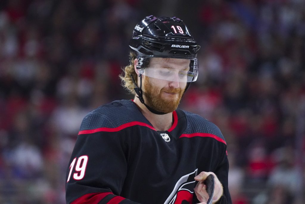 New Jersey Devils Showing Interest In Dougie Hamilton