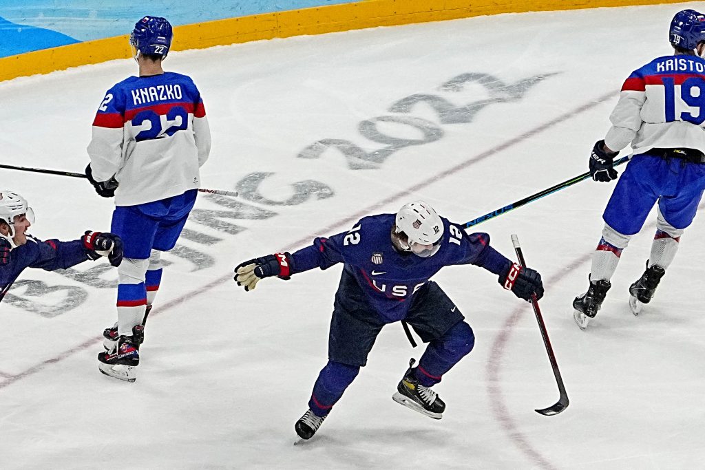 Minnesota Wild Sign Sam Hentges