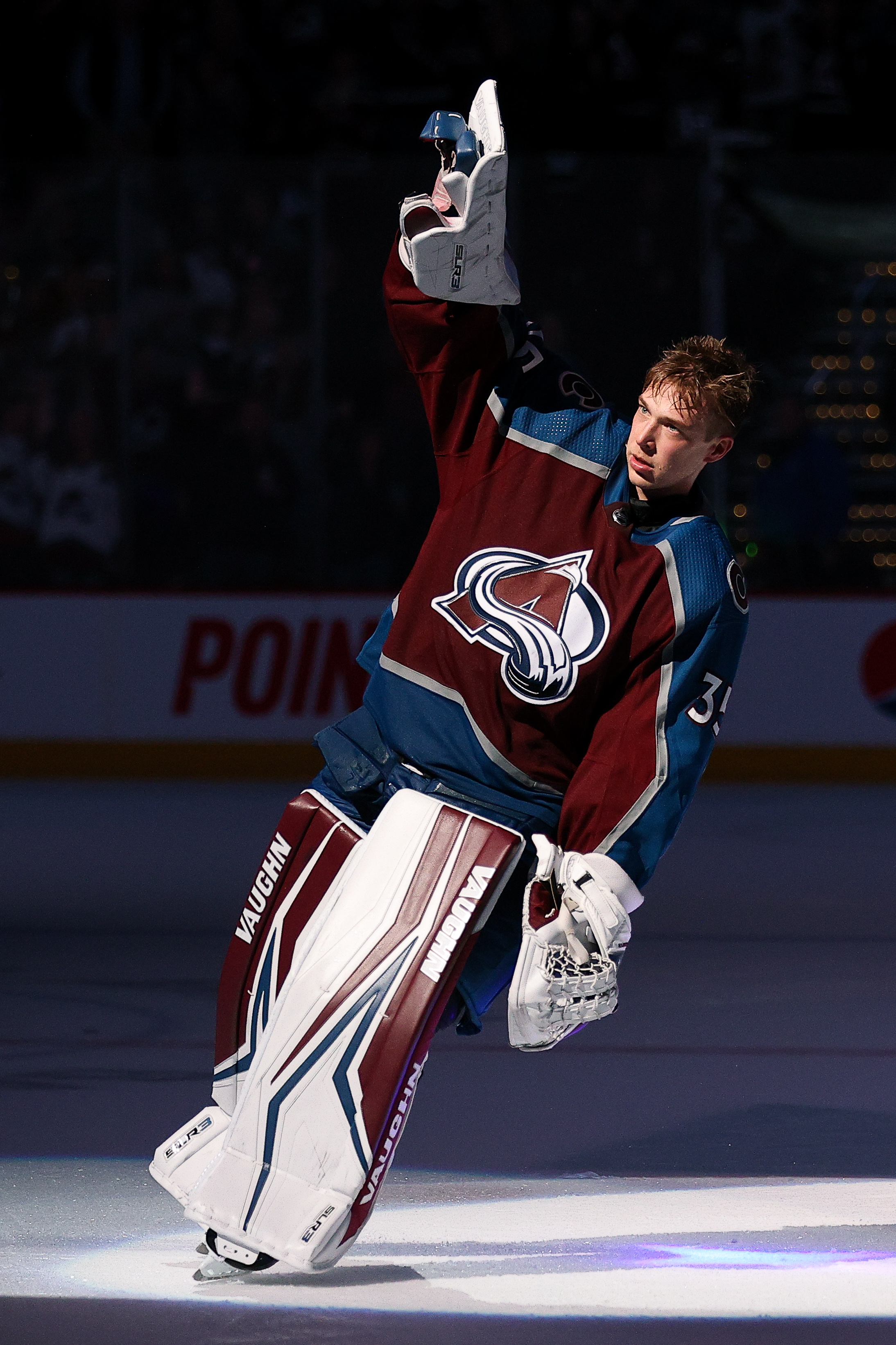 Darcy Kuemper Colorado Avalanche Autographed 16 x 20 Navy Jersey Making  Save Photograph