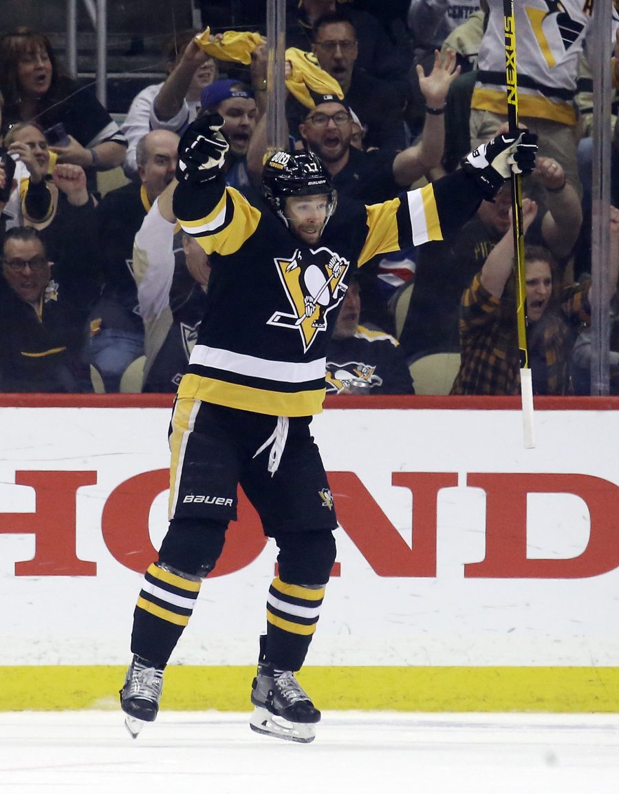 Pittsburgh Penguins Extend Bryan Rust