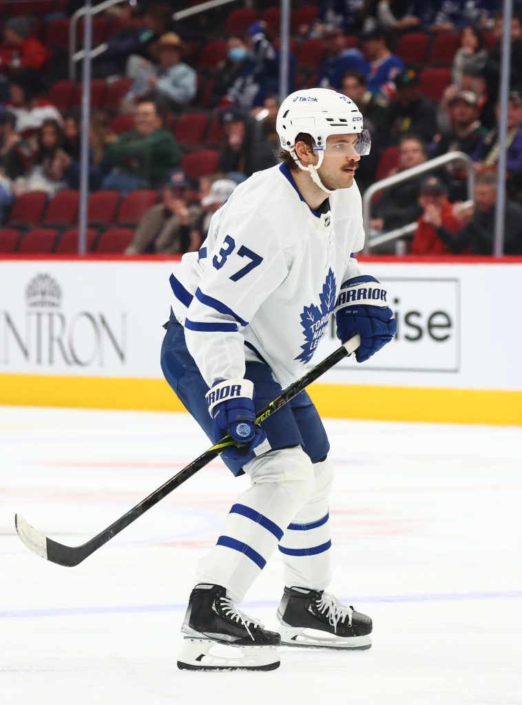 Toronto Maple Leafs Extend Timothy Liljegren