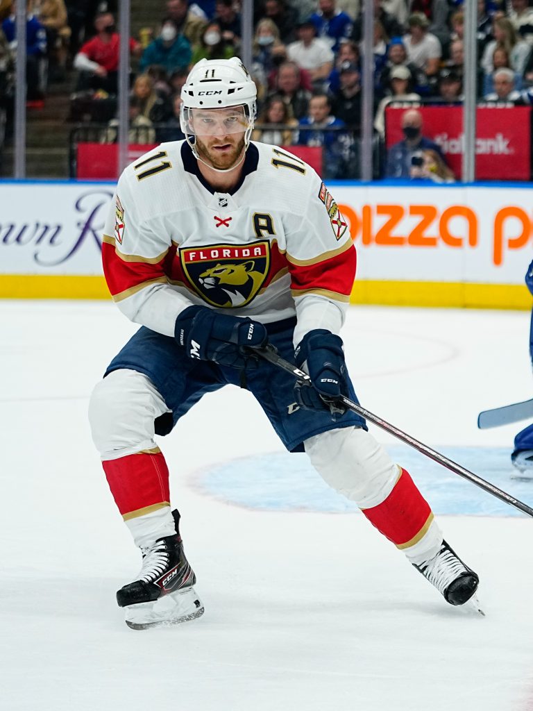 Calgary Flames Extend Jonathan Huberdeau