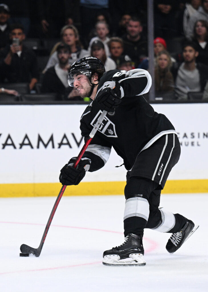 Los Angeles Kings Sign Sean Durzi