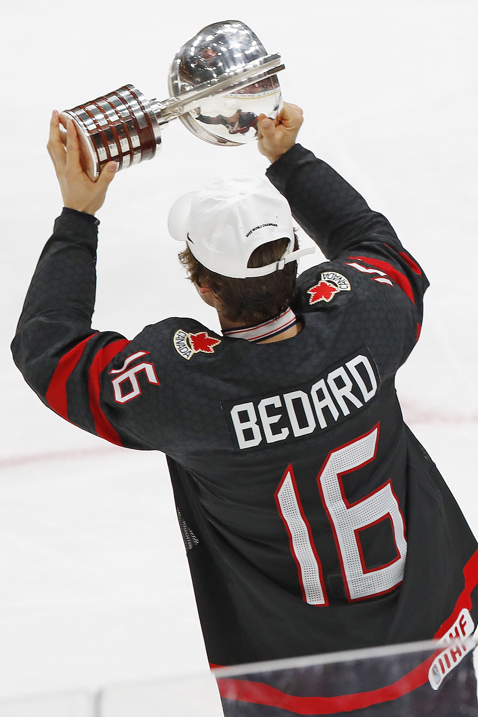 Connor Bedard Selected No. 1 in NHL Draft by Blackhawks