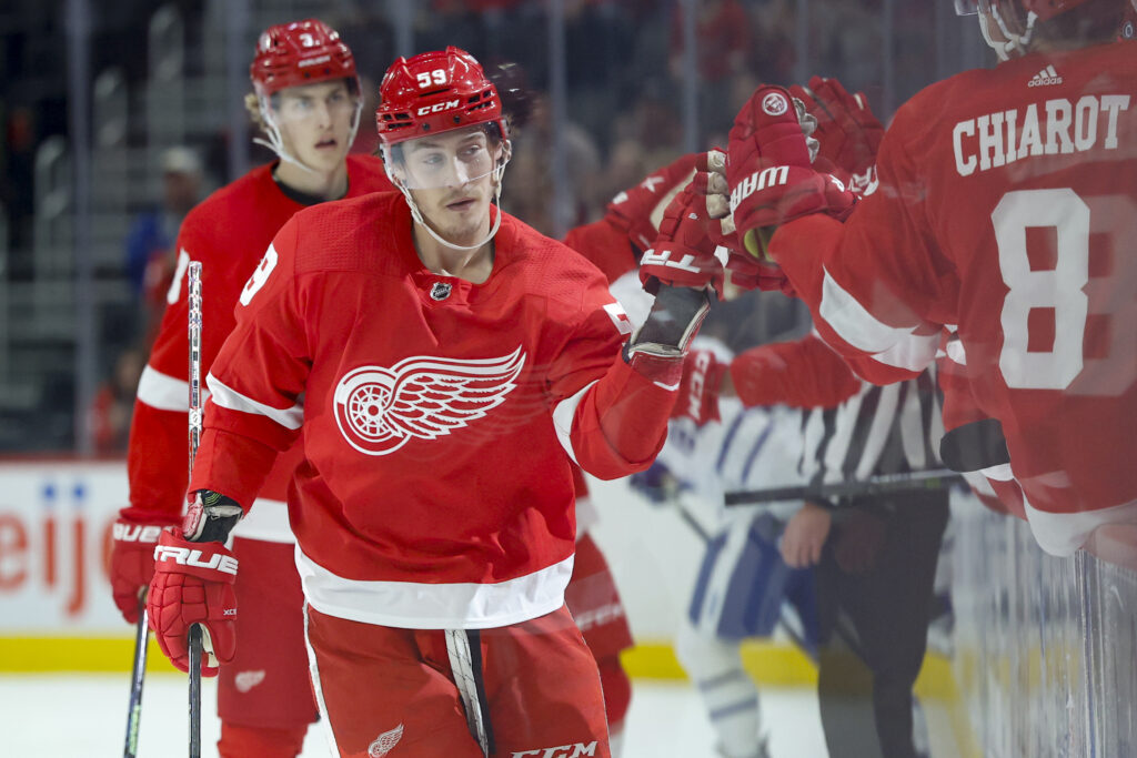 Red Wings' Bertuzzi out 4 to 6 weeks with upper-body injury