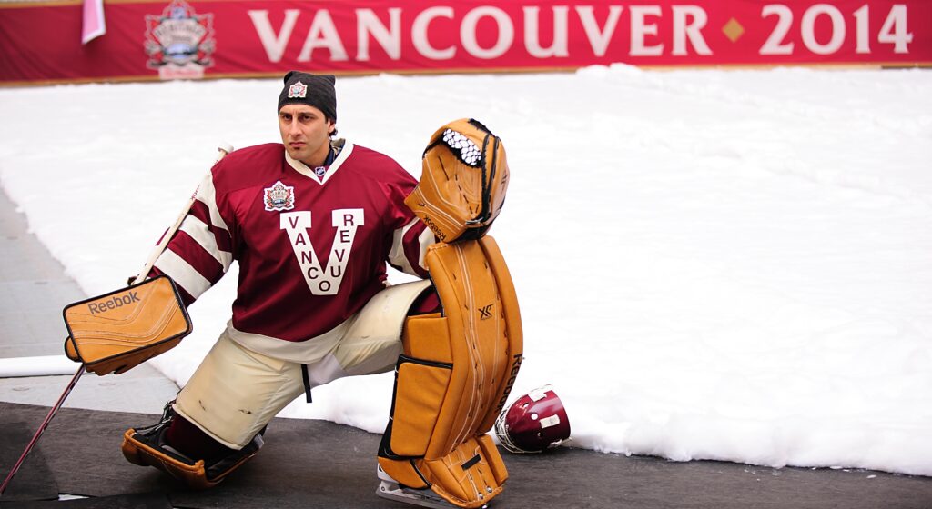 Roberto Luongo to be inducted into Canucks Ring of Honour next season