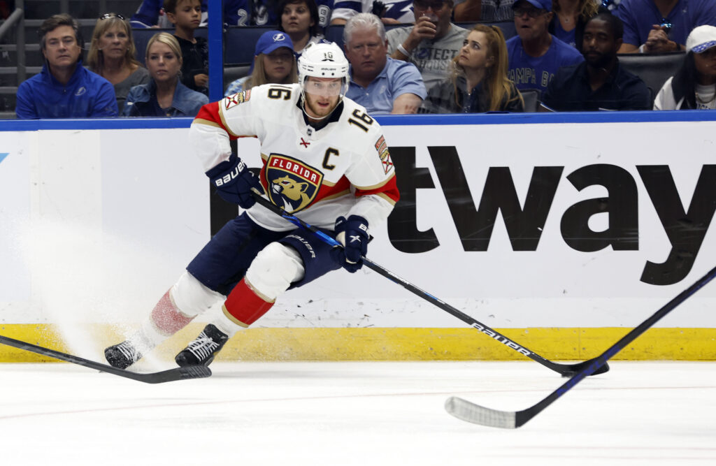 Panthers: Aleksander Barkov questionable to return to Game 3