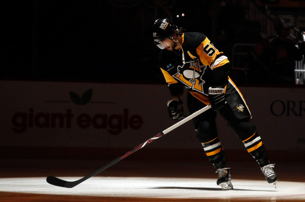 Kris Letang Wins the Bill Masterton Trophy