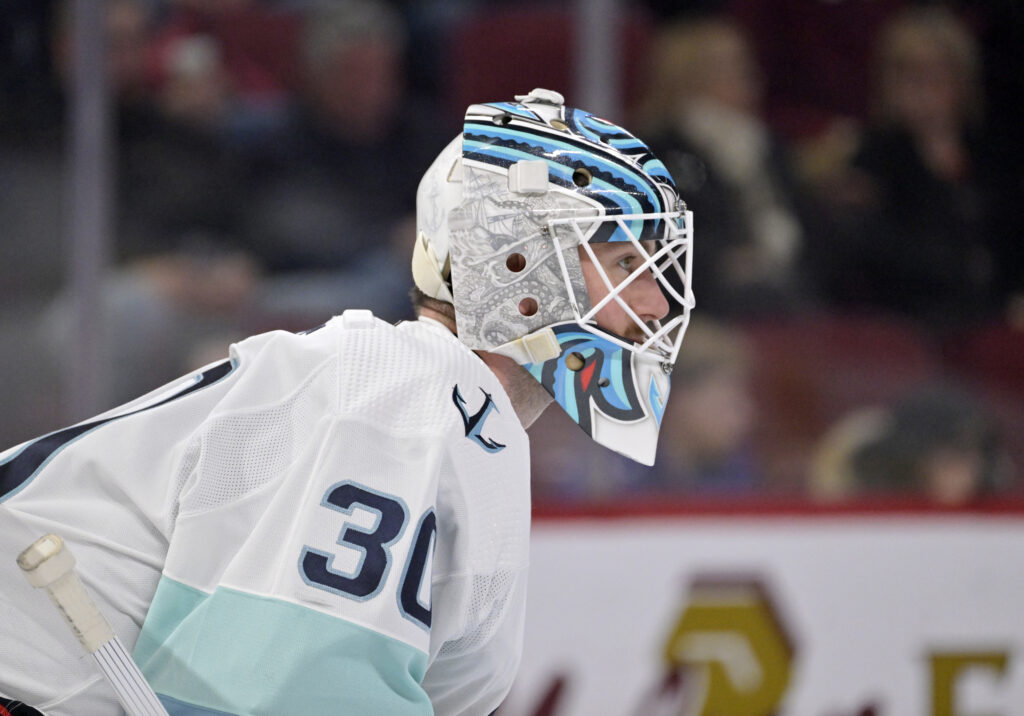 Several goaltenders sign deals ahead of free agency including