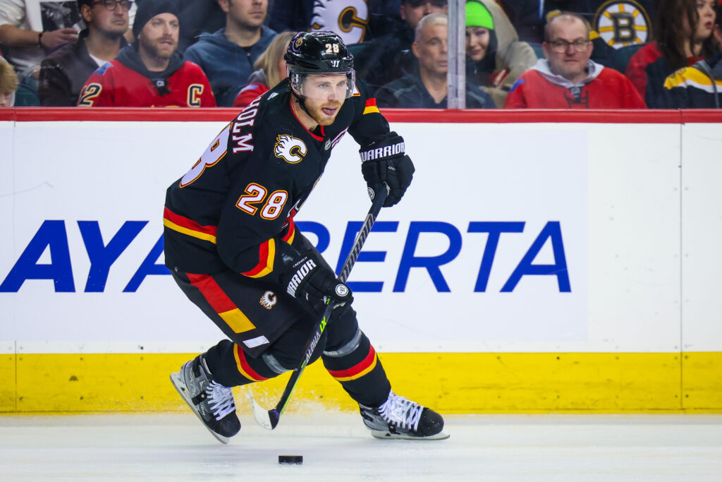 Elias Lindholm Open to Staying in Calgary, but Contract Negotiations