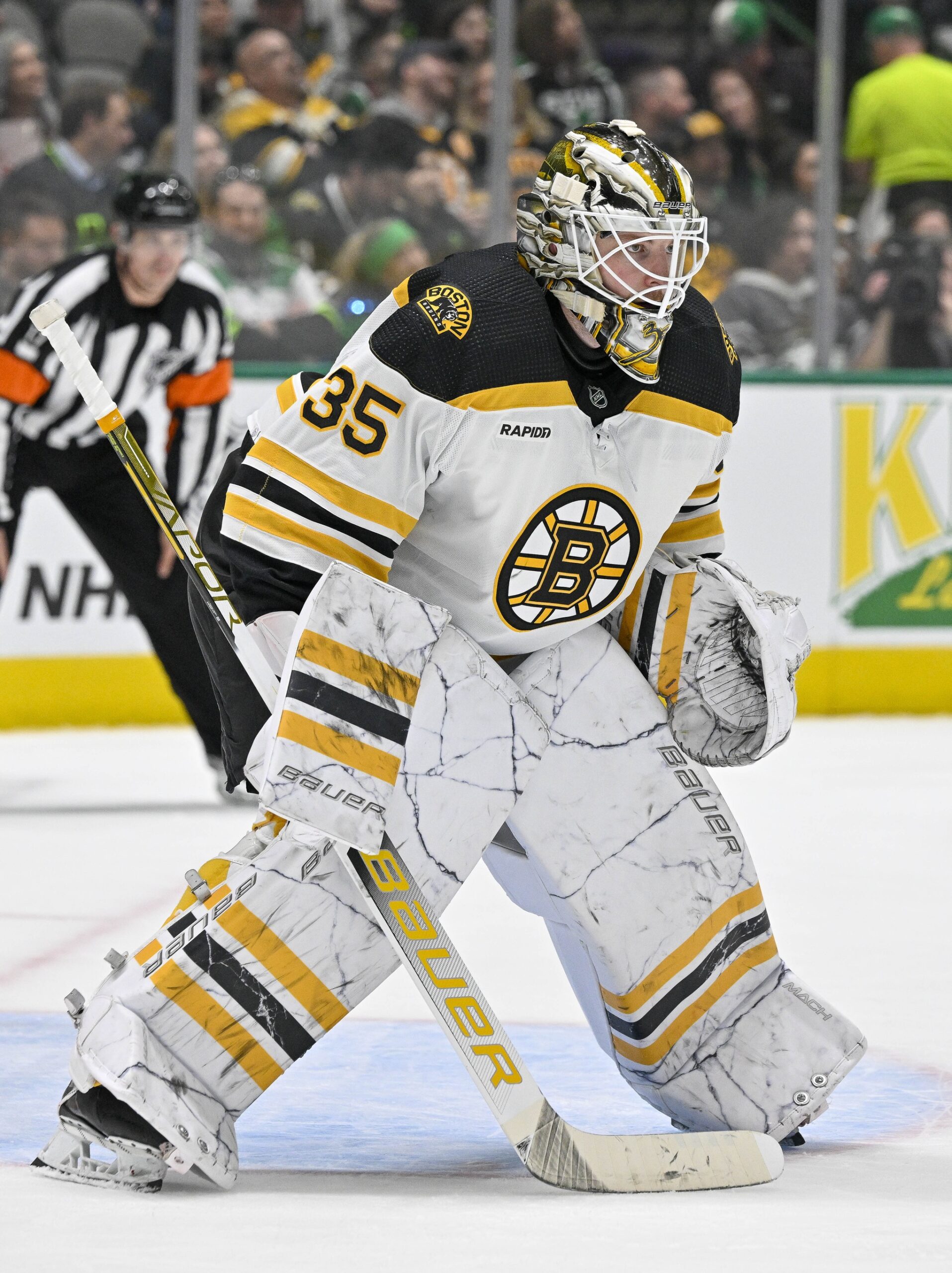 Linus Ullmark could soon be standing in the Bruins' record books