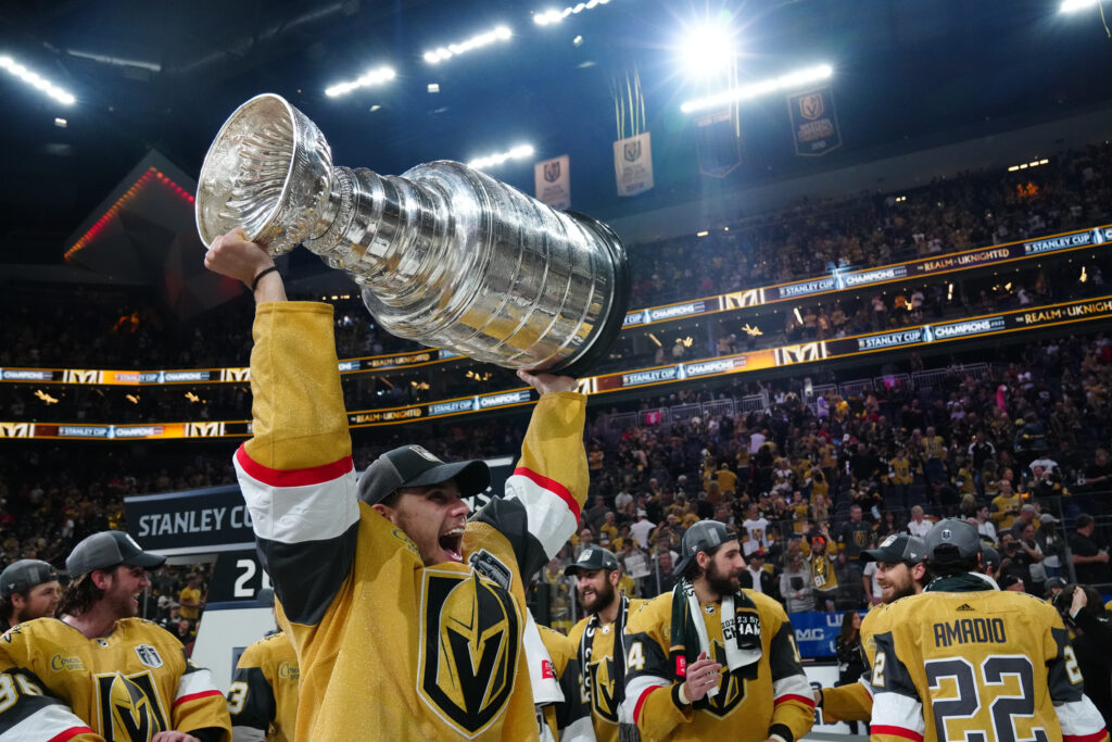 Vegas Golden Knights Re Sign Brett Howden Bvm Sports 