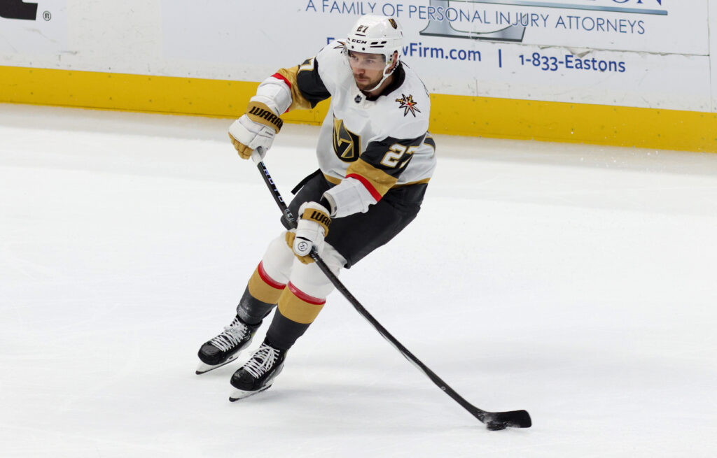 Les Golden Knights de Vegas signent Shea Theodore pour une prolongation ...