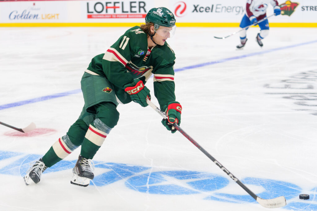 Islanders Sign Forward Adam Beckman To One-Year Deal