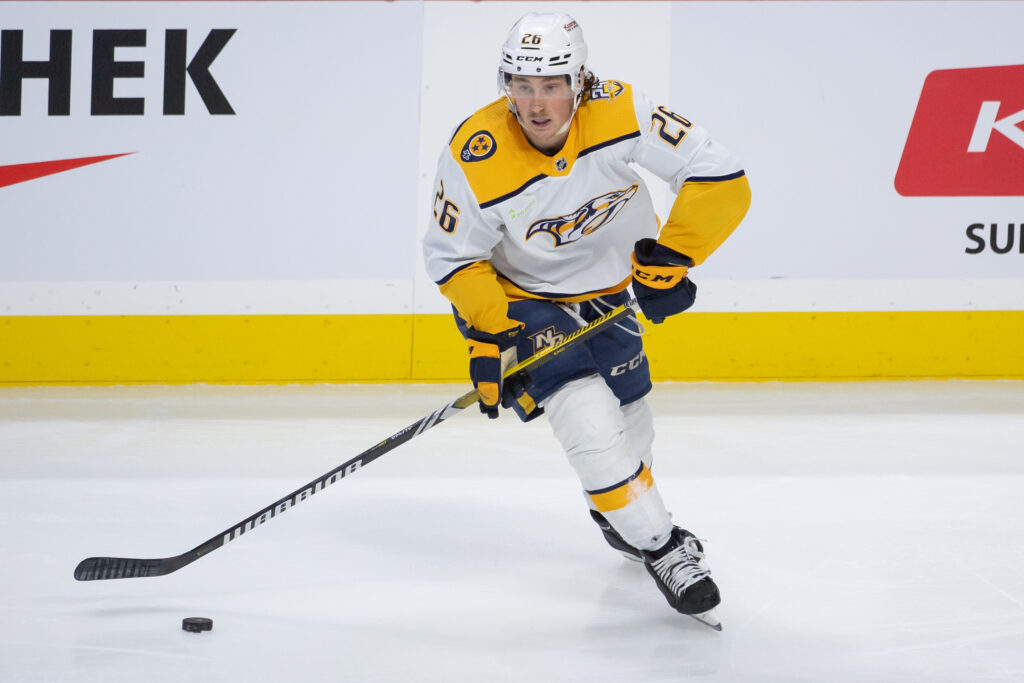 Nashville Predators Re-Sign Philip Tomasino