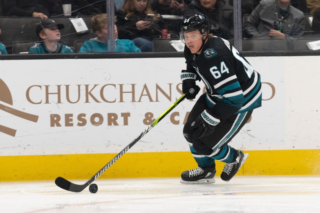 https://cdn.prohockeyrumors.com/files/2024/04/mikael-granlund-san-jose-sharks-1024x683.jpg