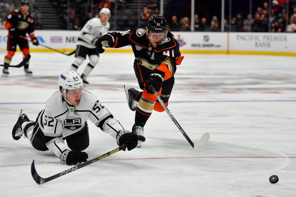 Los Angeles Kings Sign Taylor Ward and Joe Hicketts to One-Year Deals