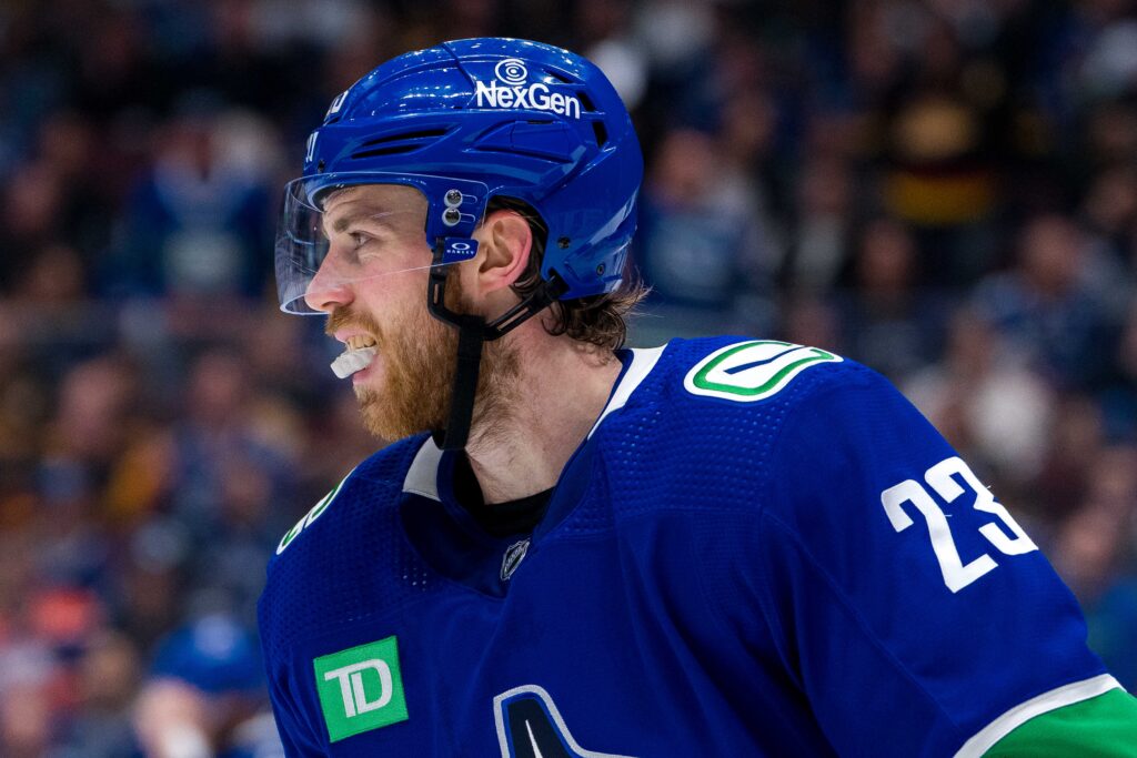 Canucks Notes: Lindholm, Chatfield, Zadorov