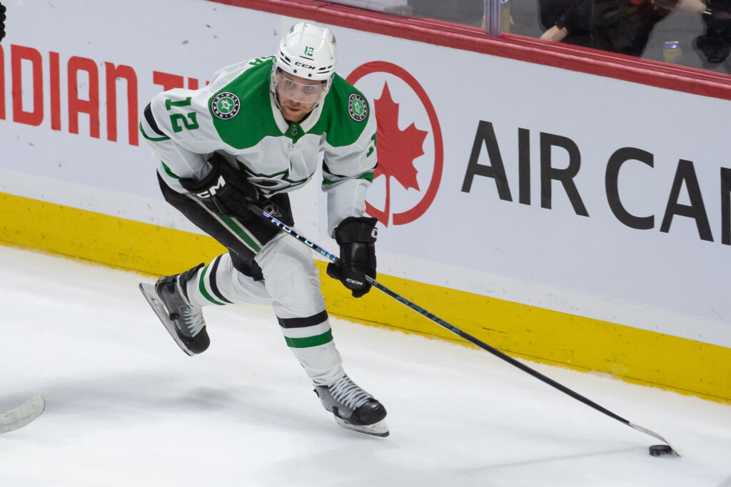 Blues Acquire Radek Faksa, Mathieu Joseph