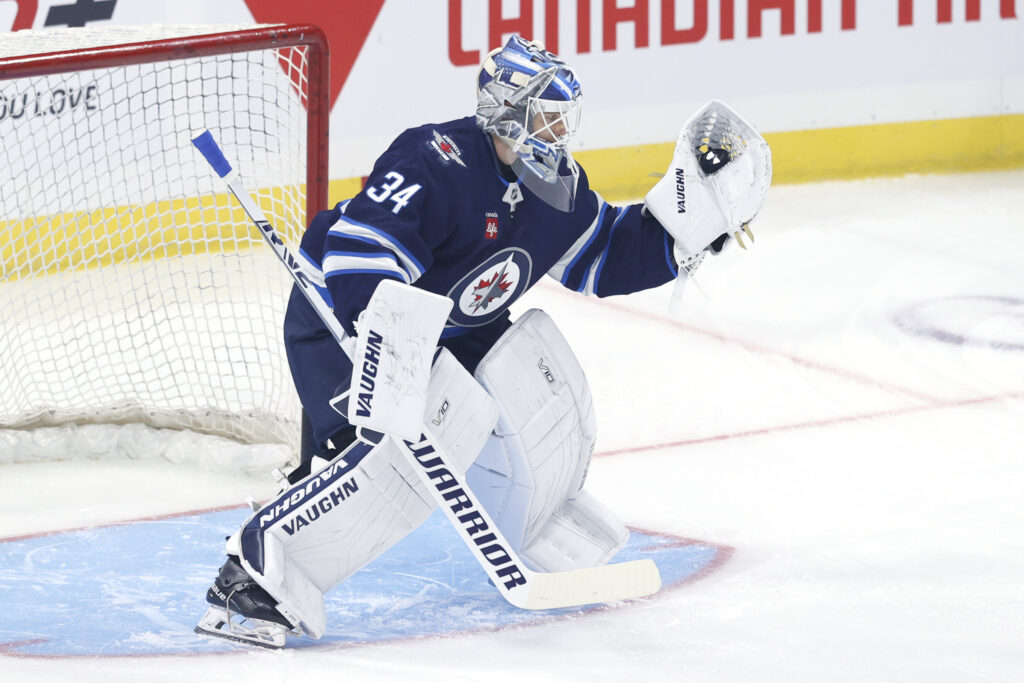 Jets place Kaapo Kähkönen on waivers