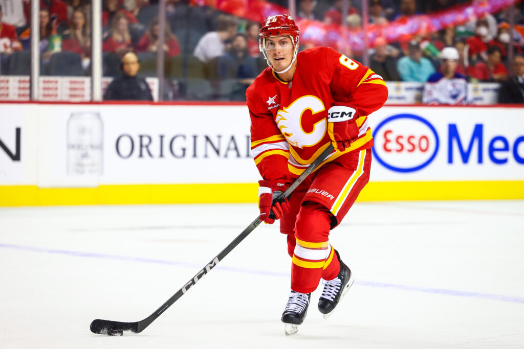 Calgary Flames Sign Tyson Barrie