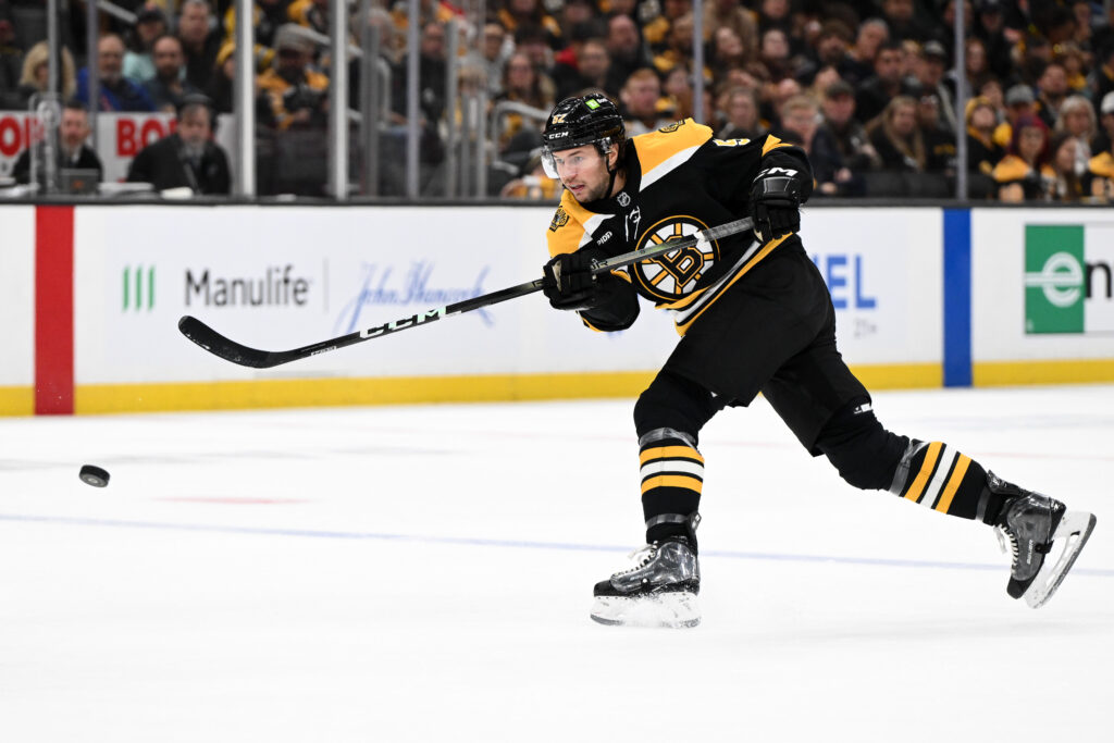 Mammoth Sign Andrew Peeke