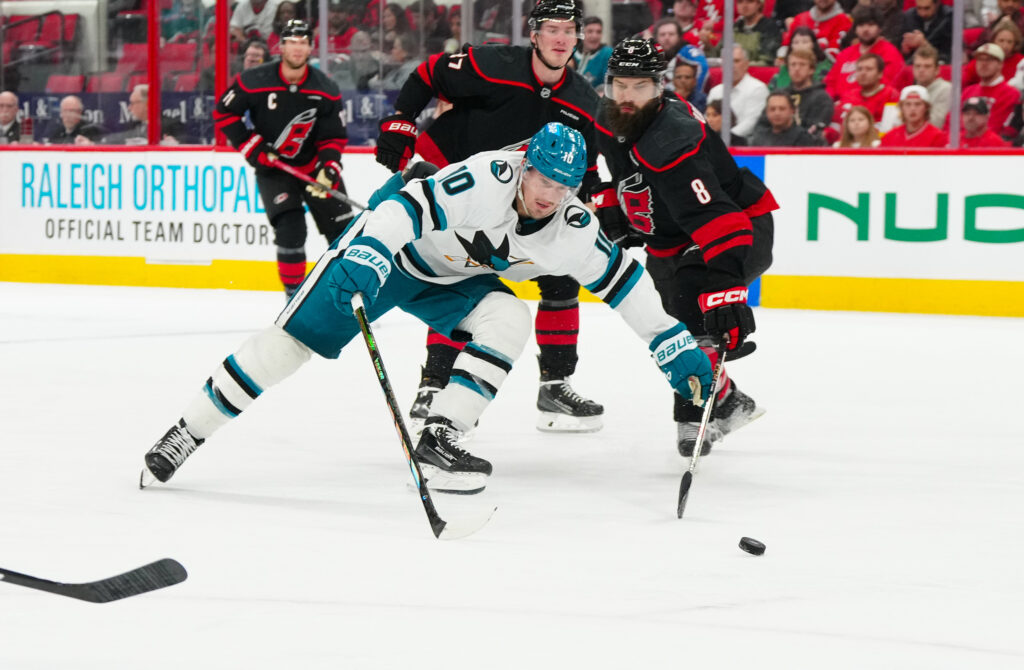 Snapshots: Kostin, Jets, Blue Jackets
