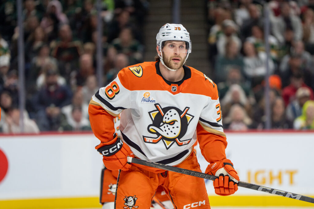 Lightning Sign Jansen Harkins