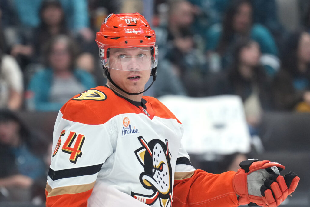 «Анахайм» собирает силы: Гранлунд возвращается во второе звено, дебют Карлсона откладывается