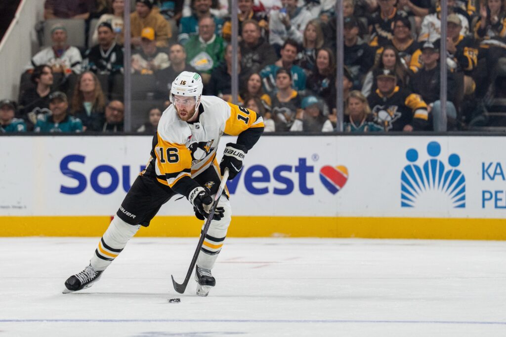 «Питтсбург» перекраивает атаку: травма Брозо и дисквалификация Малкина открывают дорогу новичкам