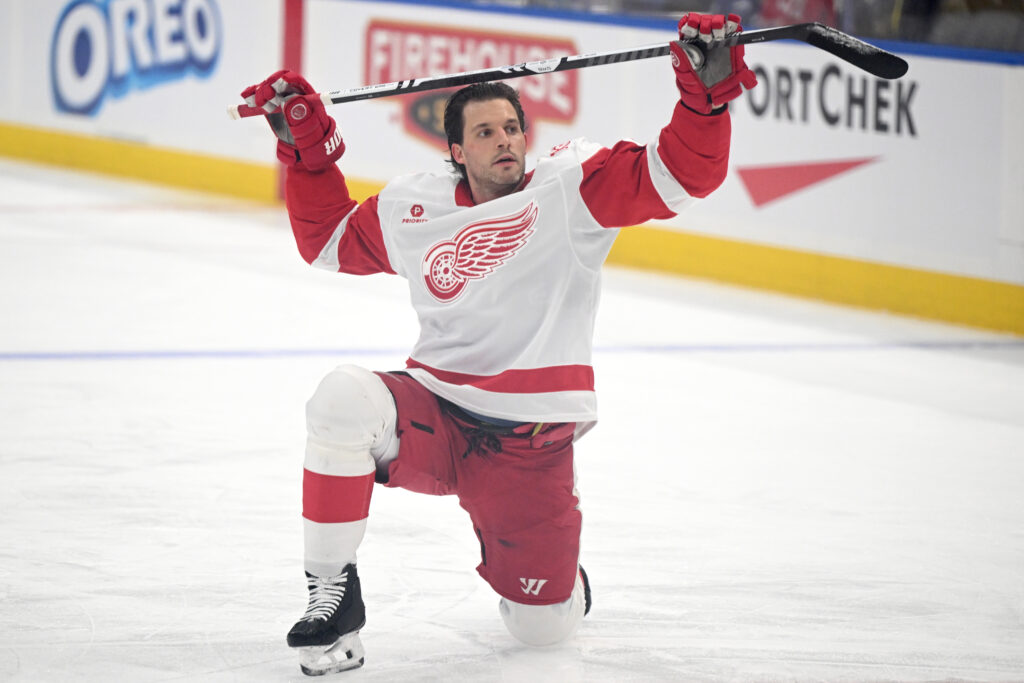 Red Wings Sign Ben Chiarot To Three-Year Extension