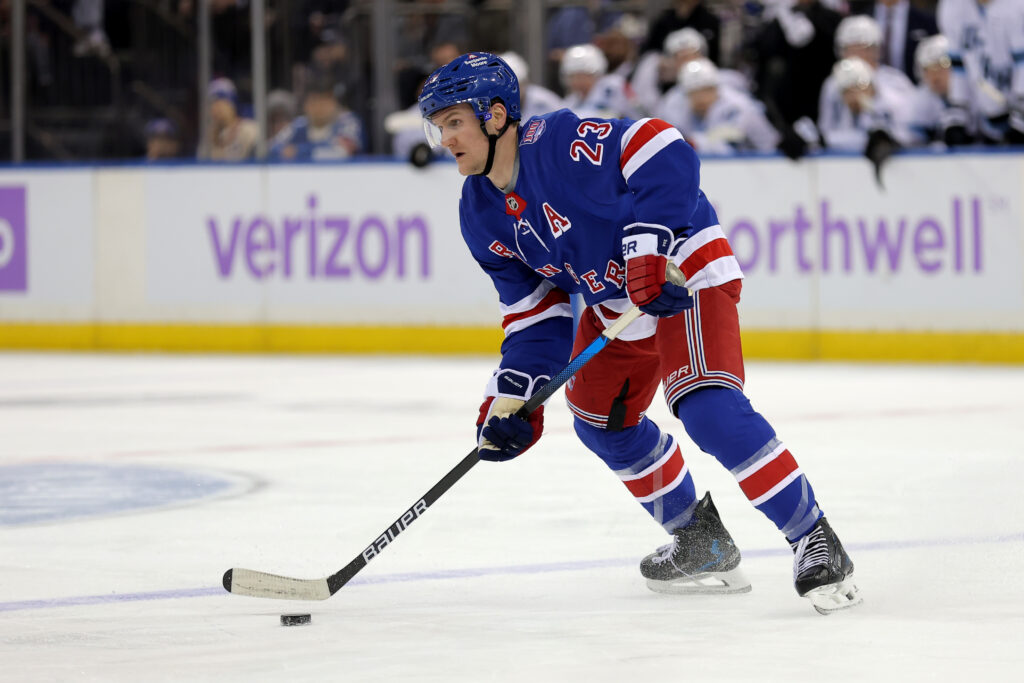 East Notes: Fox, Islanders, Hayton