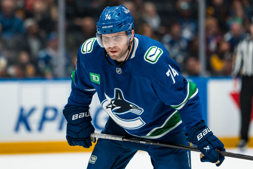 «Канакс» слушают предложения по Джейку ДеБруску