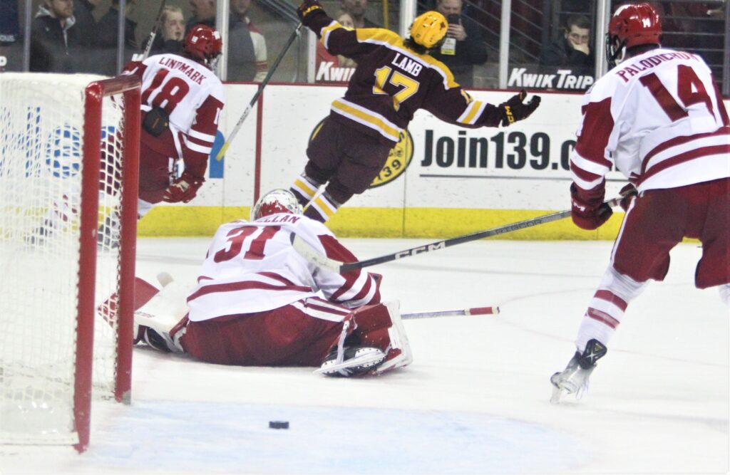 Броди Лэмб: из студенческого хоккея прямиком в систему «Рейнджерс»