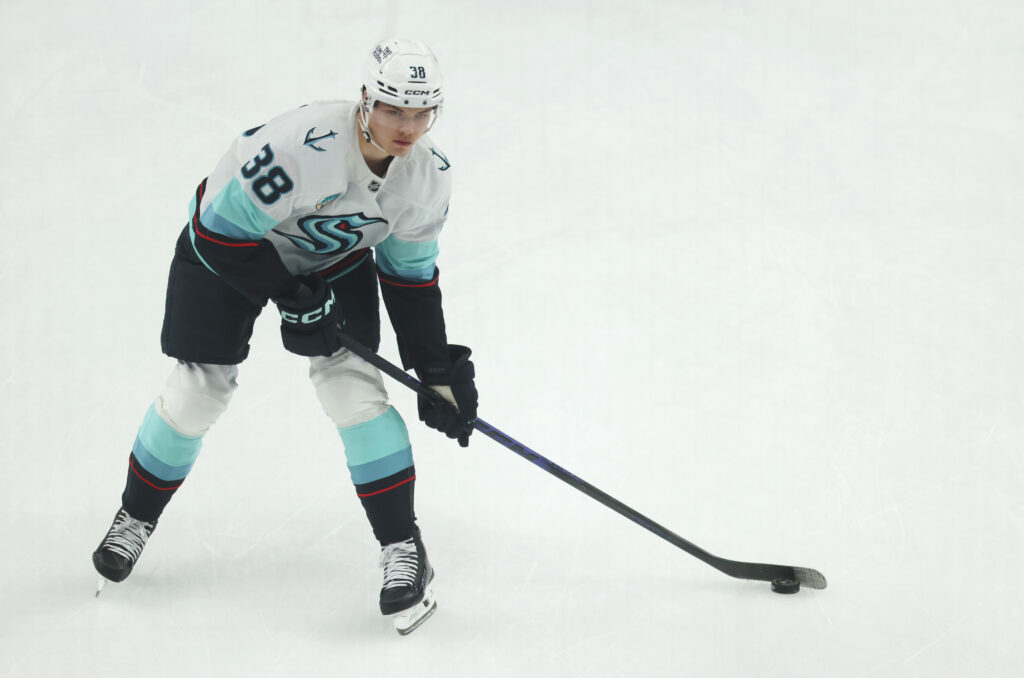 «Кракен» тасует состав перед финишем сезона: Нюман возвращается, Мелансон и Фискер Мольгаард отправляются в АХЛ