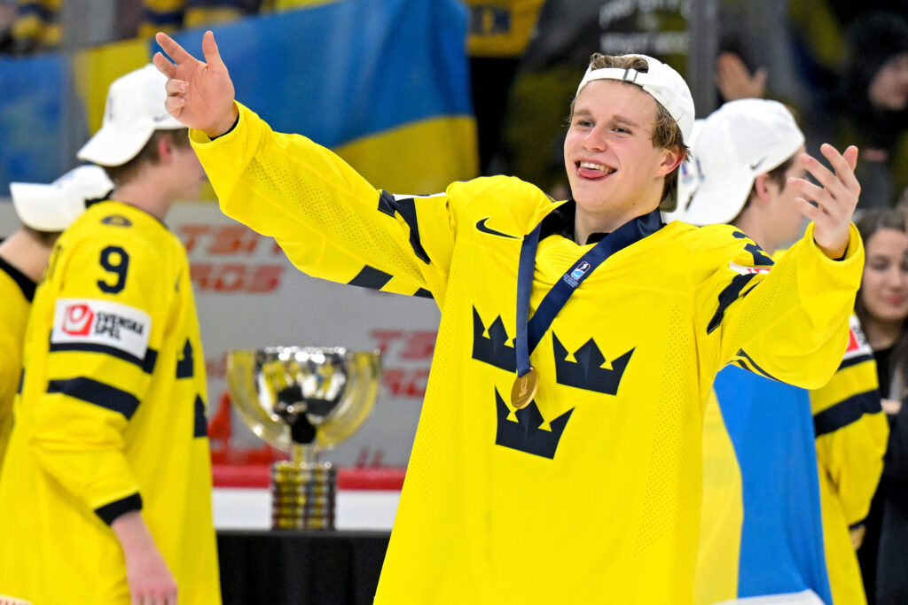 Из Швеции в Манитобу: «Джетс» перебрасывают молодого защитника Фрея через океан