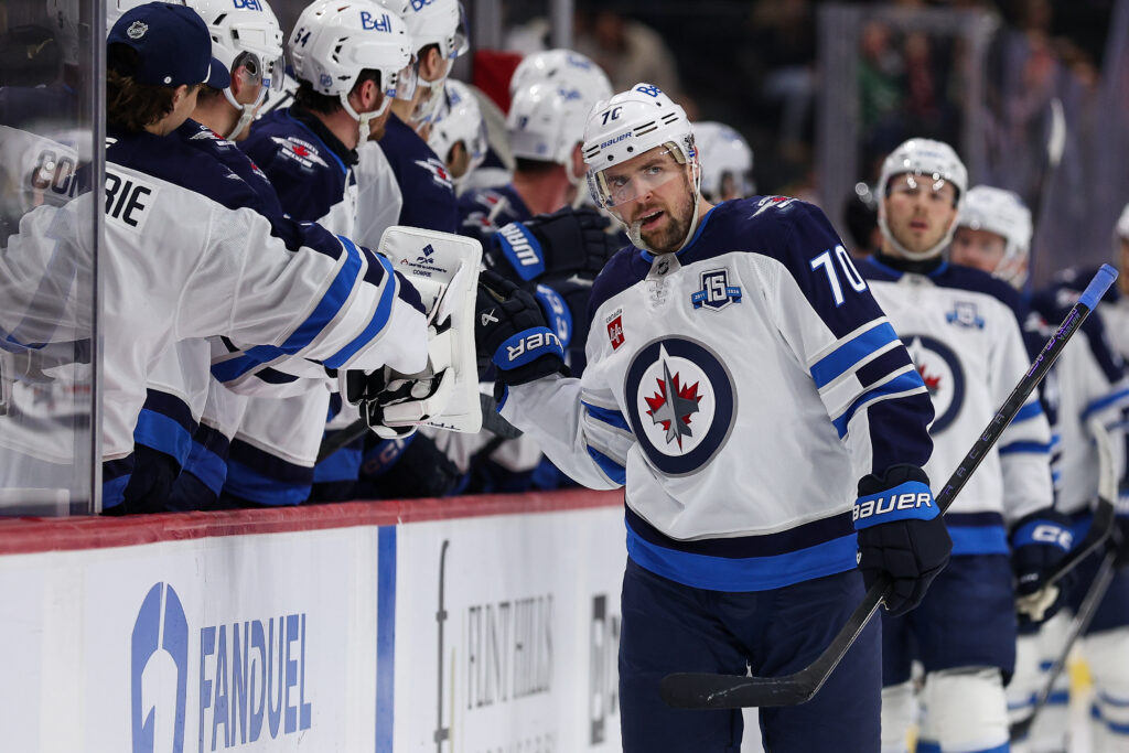 Сэйбрз приобрели Таннера Пирсона