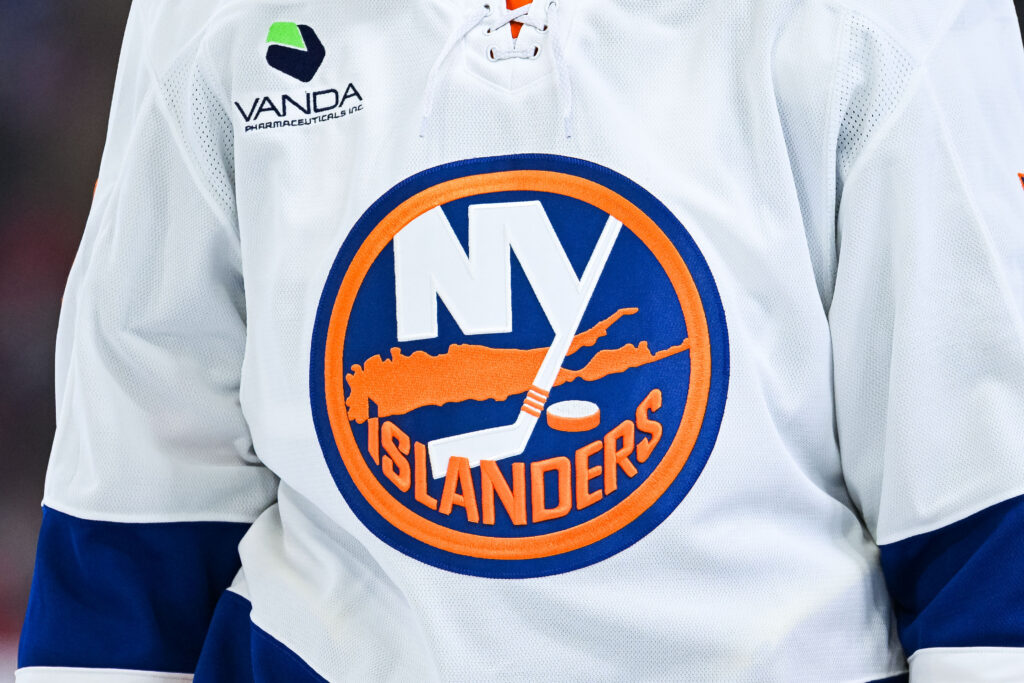 «Айлендерс» подписывают вратаря-самородка из NCAA