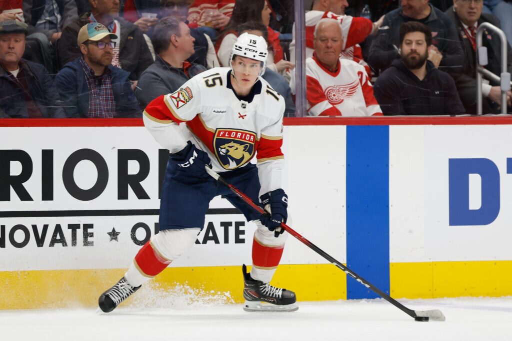 «Пантерз» теряют Лунделля: травма ребра ставит под вопрос остаток сезона